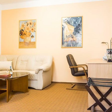 Pension Konopiste Benesov  Bagian luar foto